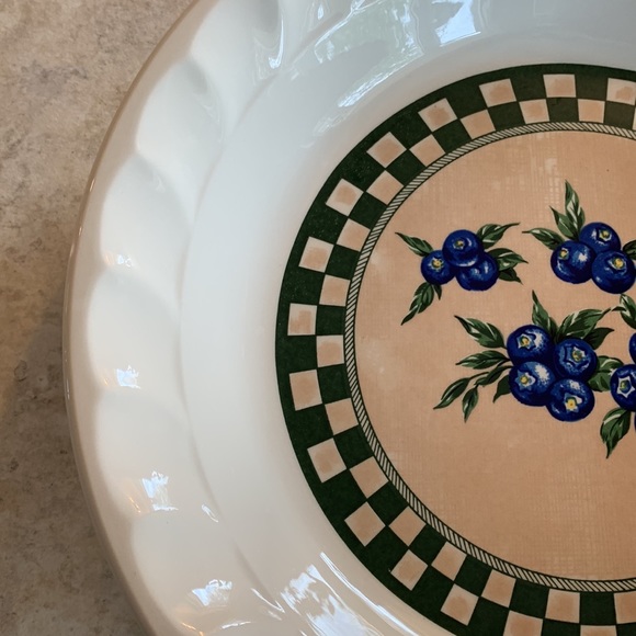 🌺 4/$20 🌺 Pie plate- blueberry design with recipe on back - Picture 5 of 5